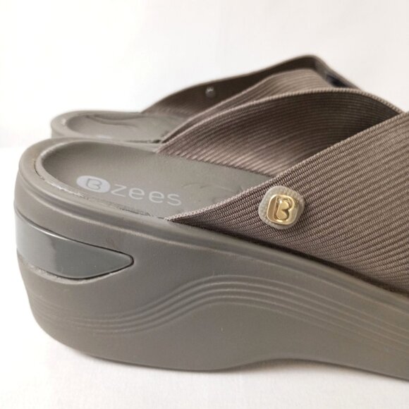 Bzees Lifestride Desire Wedge Sandal Morel Stretch Fabric 8 Slip On NWOB - Picture 7 of 10